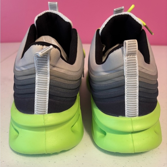 Men's Athletic Shoes - Black and Neon Green - Picture 3 of 9